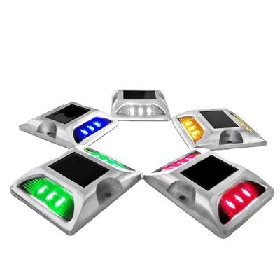 Indicatore stradale a cono in alluminio con nastro riflettente a LED