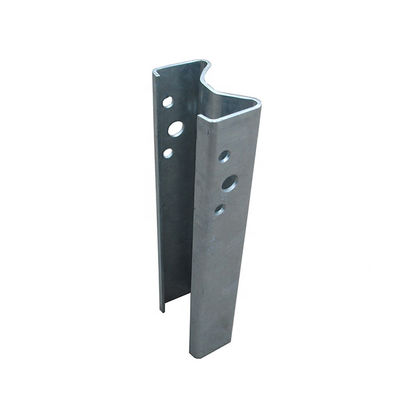 Galvanizzato Q235 SJ235R Acciaio Highway Guardrail Sigma Post con design personalizzato