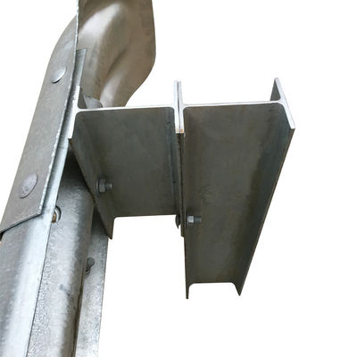 Barricata stradale a tre travi in metallo certificata ISO con H Steel Spacer Block Powder Coated