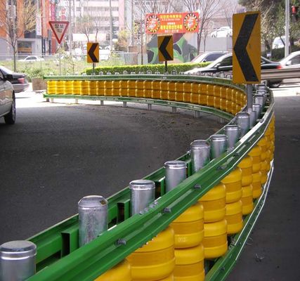 Q235 Q345 Materiale EVA Sicurezza stradale Barriera di rotazione anti-urto per la protezione del traffico