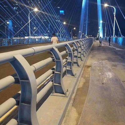 Cornice per autostrade a colori personalizzati Cornice per ponte con acciaio galvanizzato a caldo