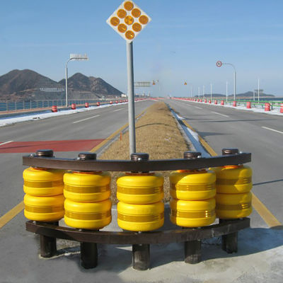 Barriera a rulli con ringhiera di acciaio per la sicurezza stradale su autostrade e esportatore certificato ISO
