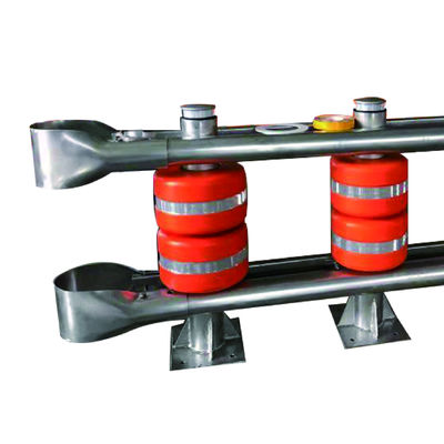 Barriera a rulli galvanizzata immersa a caldo Soluzione conveniente per la sicurezza stradale
