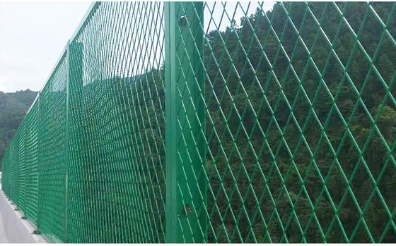 Recinzione a maglia metallica galvanizzata in polvere rivestita anti-abbagliamento per autostrade in acciaio inossidabile