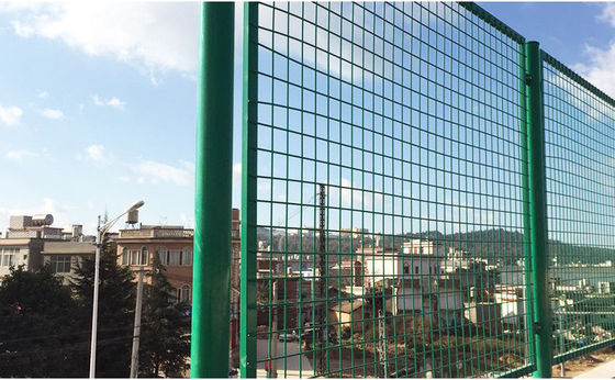 Recinzione a maglia metallica galvanizzata in polvere rivestita anti-abbagliamento per autostrade in acciaio inossidabile