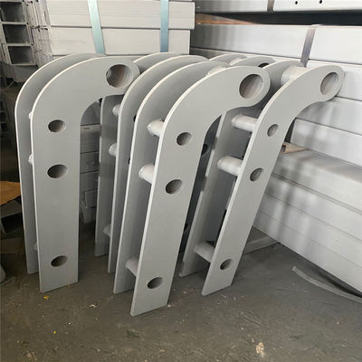 Standard AASHTO M-180 Hot Dip Galvanized Bridge Guardrail per la sicurezza del traffico stradale