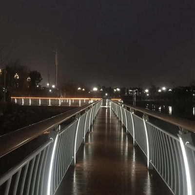 Standard AASHTO M-180 Hot Dip Galvanized Bridge Guardrail per la sicurezza del traffico stradale