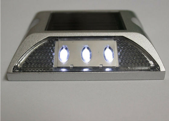 Sicurezza stradale Stud Led Nastro riflettente in alluminio occhio di gatto strada solare Stud Road Cone Sign