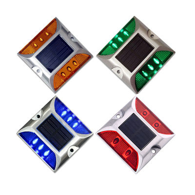 Indicatore stradale a cono in alluminio con nastro riflettente a LED