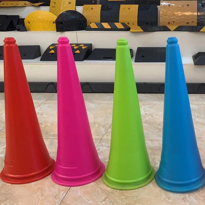 Coni stradali in PE in plastica Coni stradali in arancione ad alta visibilità