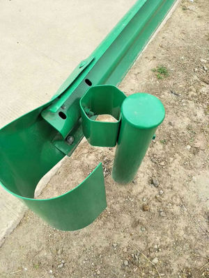 Protezione autostradale Q235 Q345 Galvanizzato a caldo laminato a freddo Dimensione del corrimano di protezione in acciaio
