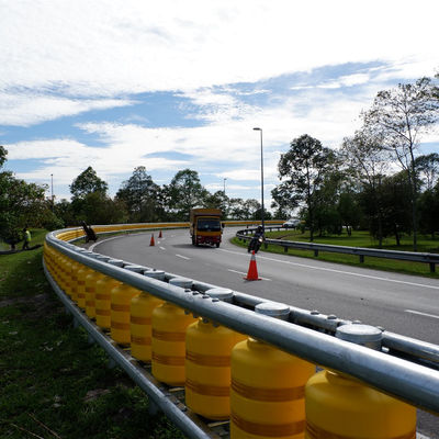 Barriera a rulli anti-corrosione in schiuma PU/EVA per autostrade con certificato ISO9001 2008