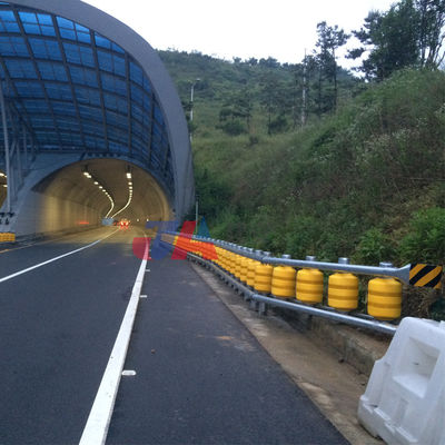 Barriera di sicurezza stradale rivestita in polvere galvanizzata con telaio e rulli in acciaio inossidabile