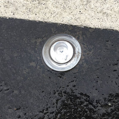 Migliorare la sicurezza stradale vetro solare temperato Cat Eye Road Stud per autostrada