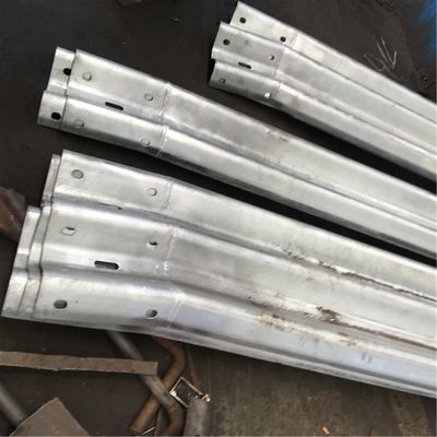 Protezione esteriore rivestita in polvere Protezione stradale Righe di protezione Ancoraggio fine con finitura galvanizzata