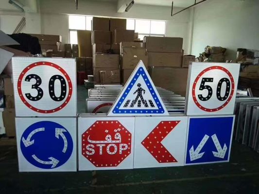 Segnali stradali riflettenti del traffico con nastro da 10 cm a 25 cm e altezza standard di 50 cm