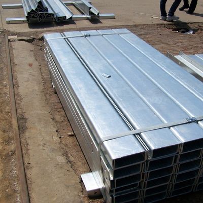 Sicurezza stradale Alta velocità Pistola a forma di U galvanizzata a caldo per la sicurezza stradale Q235 Q345