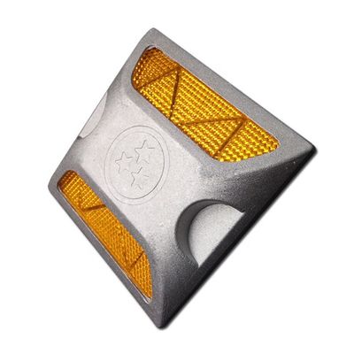 Marcatore a LED in alluminio riflettente ad alta visibilità per la sicurezza stradale sullo stadio stradale