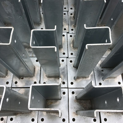 AASHTO M-180 Standard Roadway Safety Guardrail Flanche Post per una protezione efficace