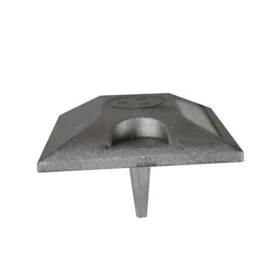 End G105 Giallo Cast Aluminum Square Road Stud per la sicurezza stradale 100*100*20mm Dimensione