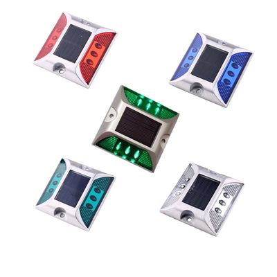Sicurezza stradale Marcatura stradale quadrata riflettente Stradale Stend Selezione del colore LED personalizzabile