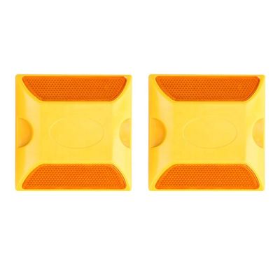 Sicurezza stradale Riflettore quadrato di plastica Road Stud con colore LED rosso Made