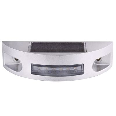 Lumi luminose solari a LED bianche visibili per la sicurezza stradale
