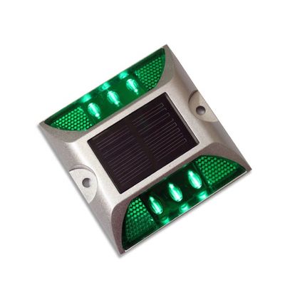 RoHS certificato LED di alluminio alimentato a energia solare per la sicurezza stradale