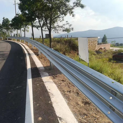 Righe di protezione per autostrade galvanizzate a traccia W certificata standard AASHTO M-180 per acciaio Q235 Q345