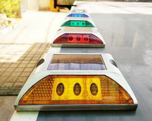 Alto riflesso di alluminio di marcatura stradale legata energia solare per la sicurezza stradale