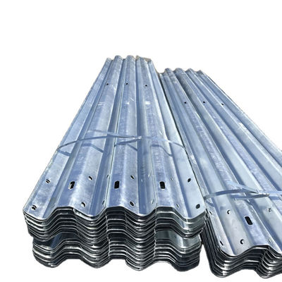 Tecnologia laminata a caldo galvanizzata a freddo Barriere di sicurezza stradale con finitura rivestita in polvere
