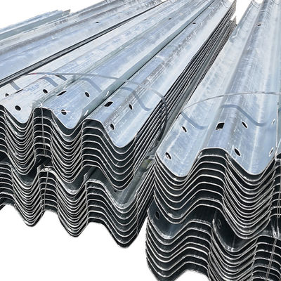 Tecnologia laminata a caldo galvanizzata a freddo Barriere di sicurezza stradale con finitura rivestita in polvere