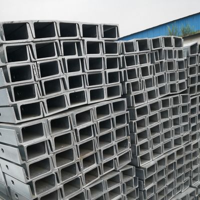 Barriera anti-incidente in acciaio zincato galvanizzato a caldo Righe di protezione U Spacer per una sicurezza stradale sicura