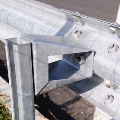 Autostrada di acciaio Autostrada di sicurezza della guardia della corrimano Galvanizzato Acciaio Box Blocker Spacer OEM