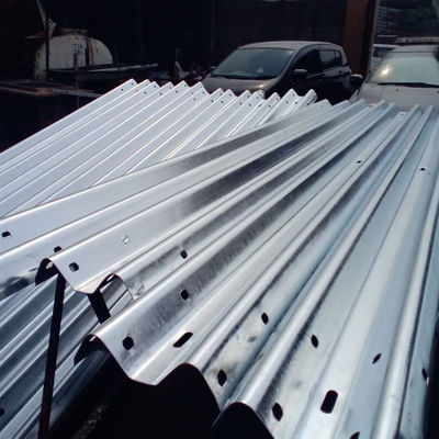 ISO 9001 Guardia anti-collizione a trave in acciaio galvanizzato