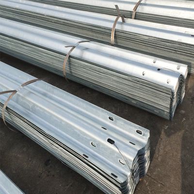 Sicurezza del traffico autostradale su misura W Beam Steel Guardrail Hot Dip Galvanized Q235 Q345
