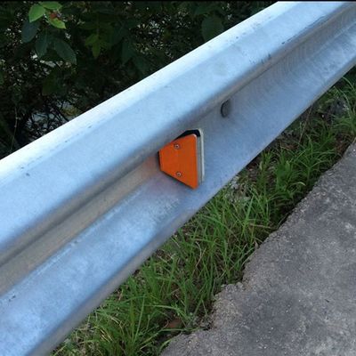 Riflettore galvanizzato a scarico caldo per impianti stradali a prezzi competitivi