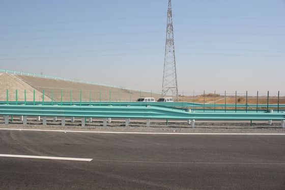 Corrimano di protezione per autostrade di acciaio con standard AASHTO M-180 e resistenza galvanizzata