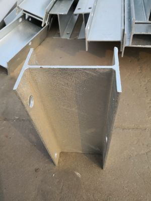 Protezione a lungo termine della grattaforma di sicurezza stradale