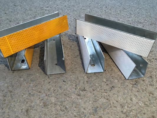 Autostrada di guardia delineatore di corridoio strutture stradali per l'installazione di posti di avvertimento di sicurezza