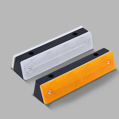 Delimitatore di plastica per strutture stradali EN124 Riflettore di ringhiera di sicurezza stradale standard