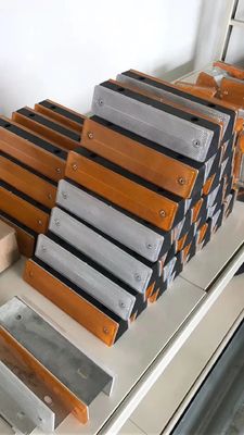 Delimitatore di plastica per strutture stradali EN124 Riflettore di ringhiera di sicurezza stradale standard