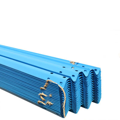 Righe di protezione per autostrade W Beam Righe di protezione con rivestimento di zinco galvanizzato a caldo in colore personalizzato