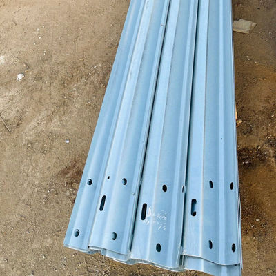 Protezione stradale galvanizzata a traccia W con certificazione ISO 9001/14001/18001