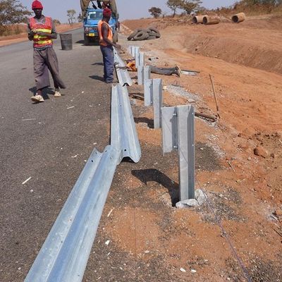 Corrimano per autostrade U Post e Corrimano di acciaio spaziatore personalizzato per Q235 Q345