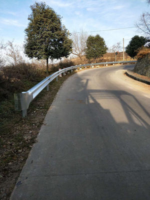 Per la sicurezza stradale, in vendita la ringhiera galvanizzata per autostrade