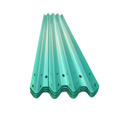 Barriere laterali con rivestimento in zinco da 550 a 600 g/m2 e finitura in polvere galvanizzata