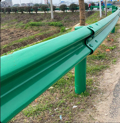 Sicurezza stradale W Beam Steel Highway Guardrail Barrier con tecnologia a forma d'onda