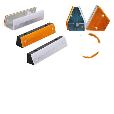 Materiale PC in alluminio Sicurezza del traffico Riflettori a striscio solare per strade 100*100*20 mm per strade