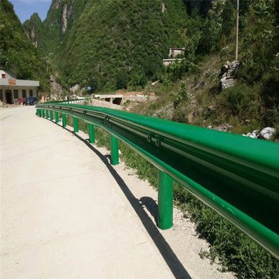 W Beam Plastic Highway Guardrail Crowd Control Barrier Fence per le esigenze del cliente